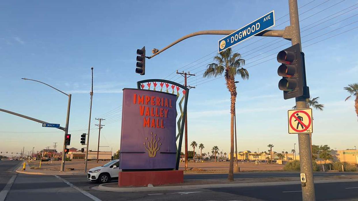 Rack Room Shoes Logo