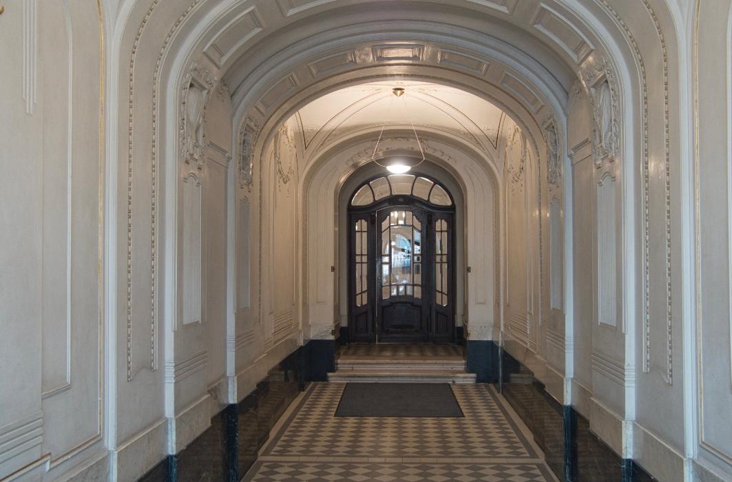 Prof. DDDr.DDr.h.c. Dieter Kindel, Rosenbursenstraße in Wien