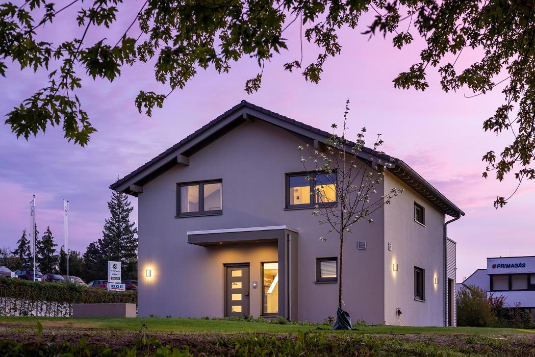 FingerHaus GmbH - Musterhaus Würzburg, Heisenbergstraße in Estenfeld