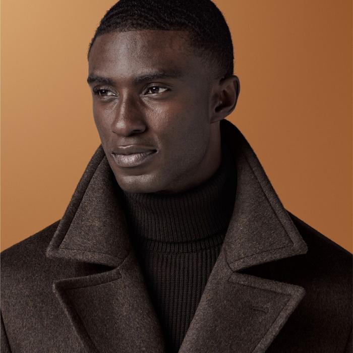 Dark brown heavyweight wool-cashmere blend with a soft, brushed texture. The dense weave ensures durability and warmth, offering a rich, timeless look with understated elegance.