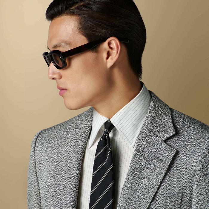 Patterned blazers add refined depth and Italian-crafted distinction to every modern man’s wardrobe.