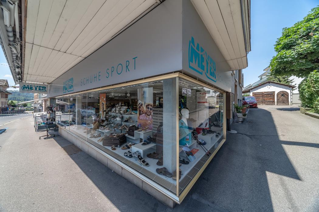 Tiefenbacher Schuhe, Hauptstrasse in Hochdorf