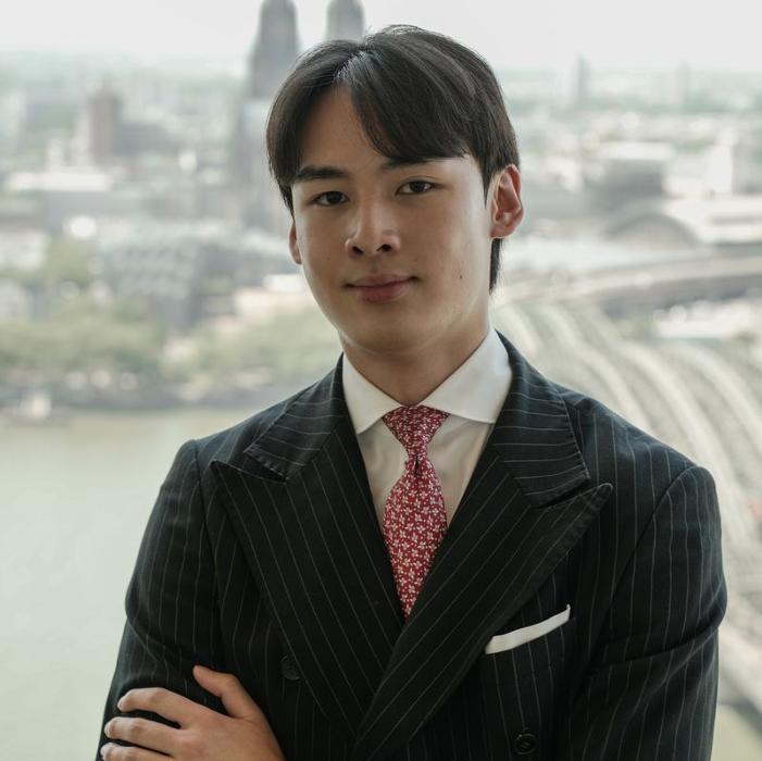 ERGO Pro Raphael Lam, Nürnberger Straße in Düsseldorf