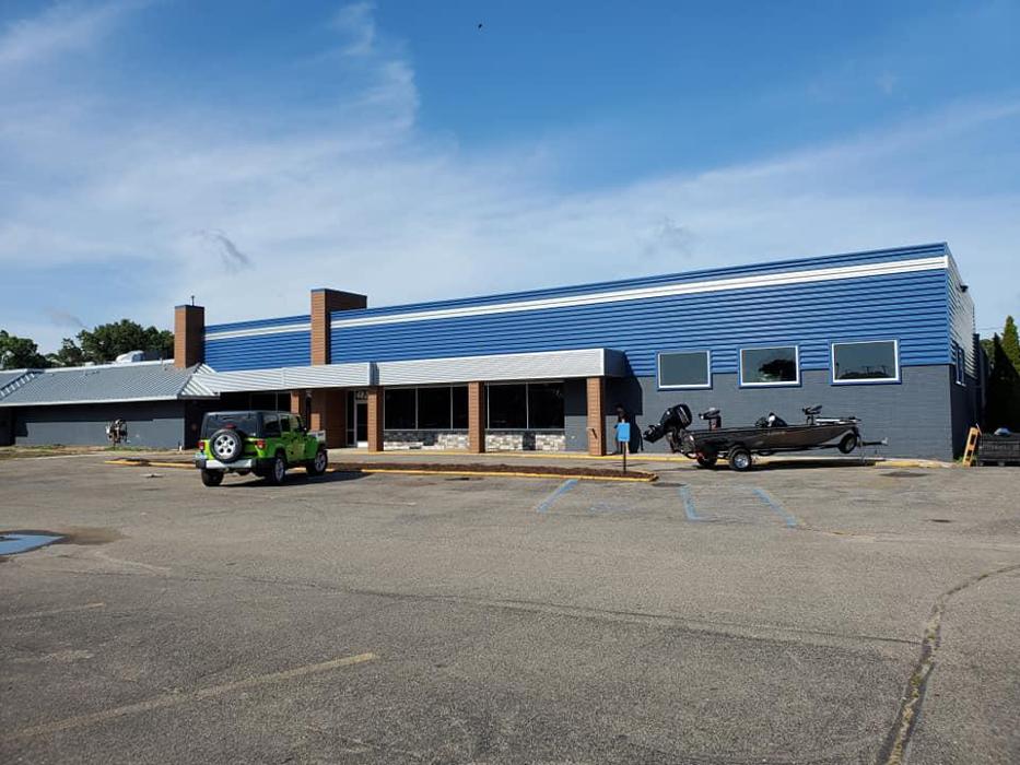 Club Royale - Cass Lake Dry Dock Marina - Waterford, MI