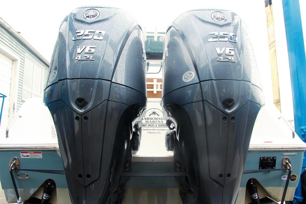 Harborside Marina & Yacht Sales