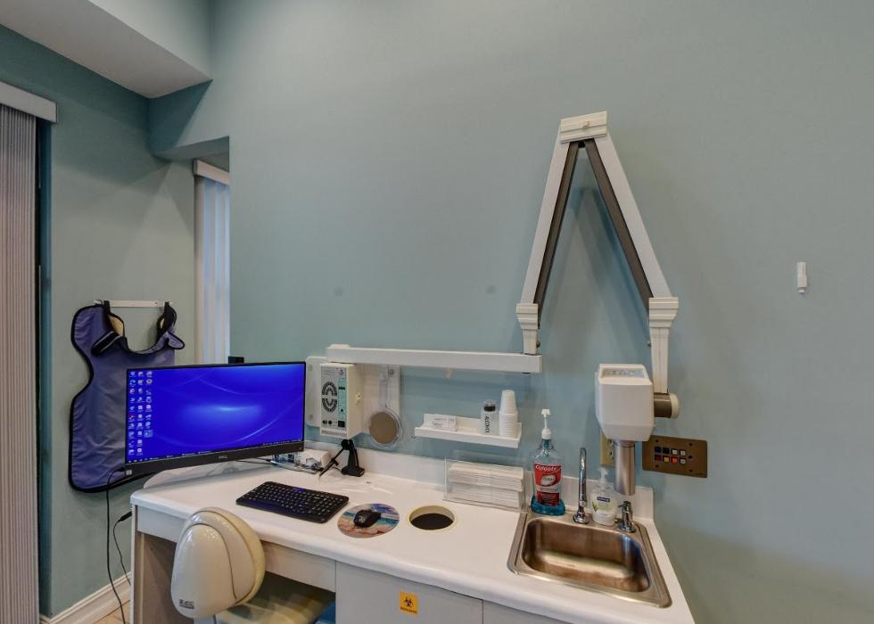 Optimal Dental Fitness of Naples - George Mantikas, D.M.D - Naples, FL