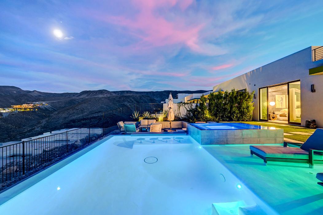 Luxury Real Estate Advisors - Las Vegas, NV