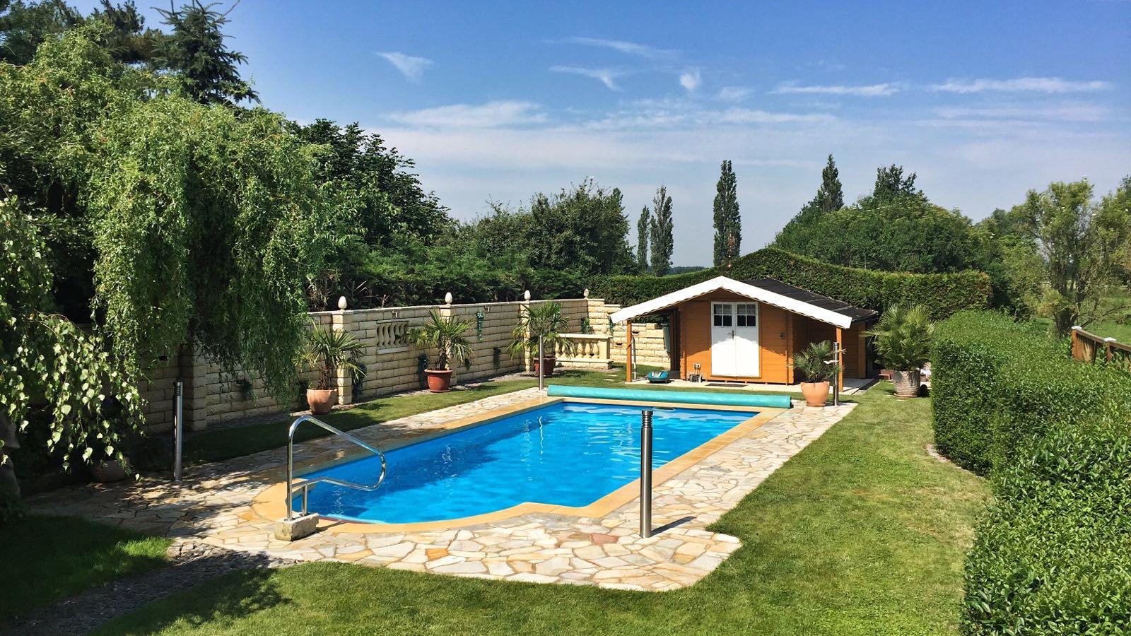 Kunststeinelemente Annett Hegewald, Lonnewitzer Straße in Liebschützberg