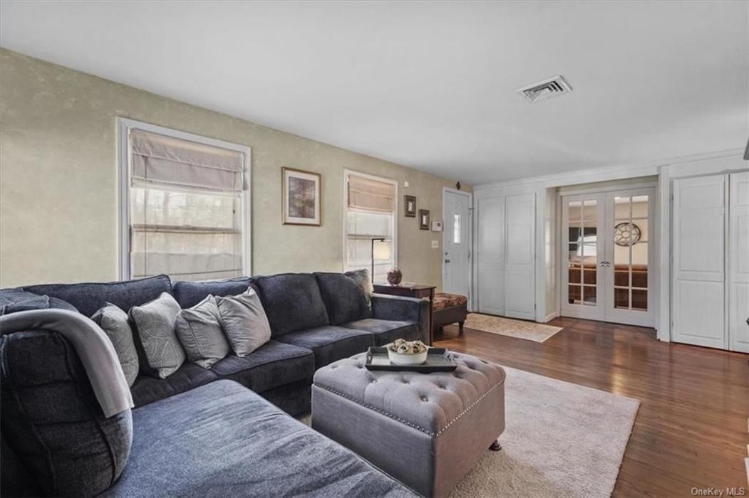 HomeSmart CrossIsland - Rosedale, NY