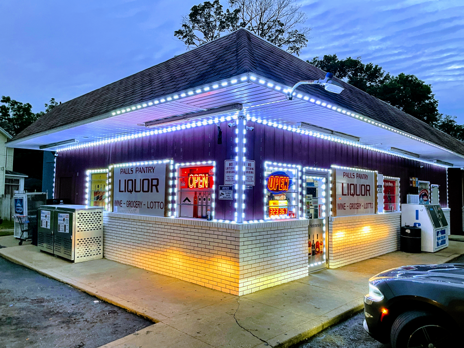 PAUL'S PANTRY LIQUOR - Three Rivers, MI