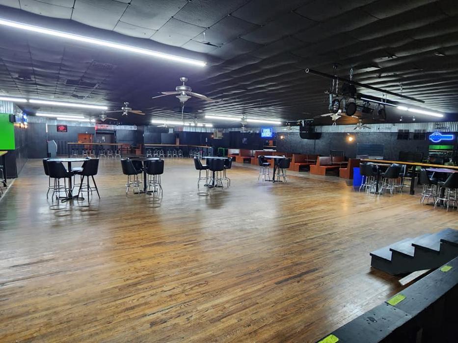 Legends Roadhouse - Wichita Falls, TX