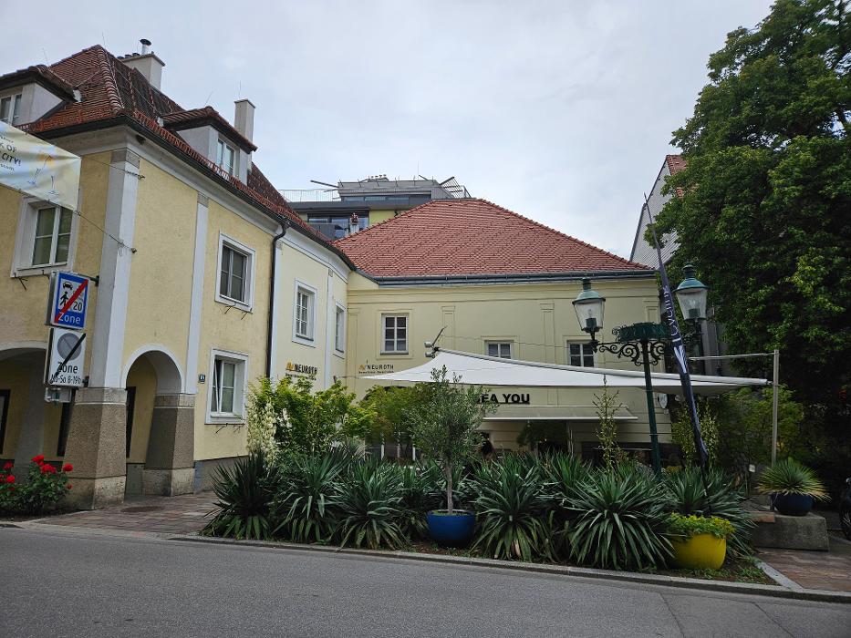 Neuroth - Hörgeräte und Gehörschutz, Hauptplatz in Tulln an der Donau