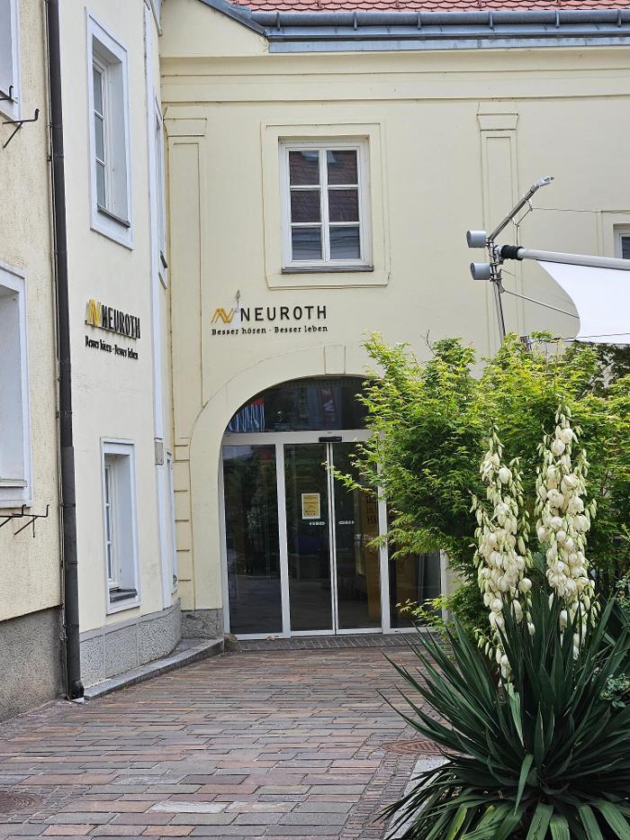Neuroth - Hörgeräte und Gehörschutz, Hauptplatz in Tulln an der Donau