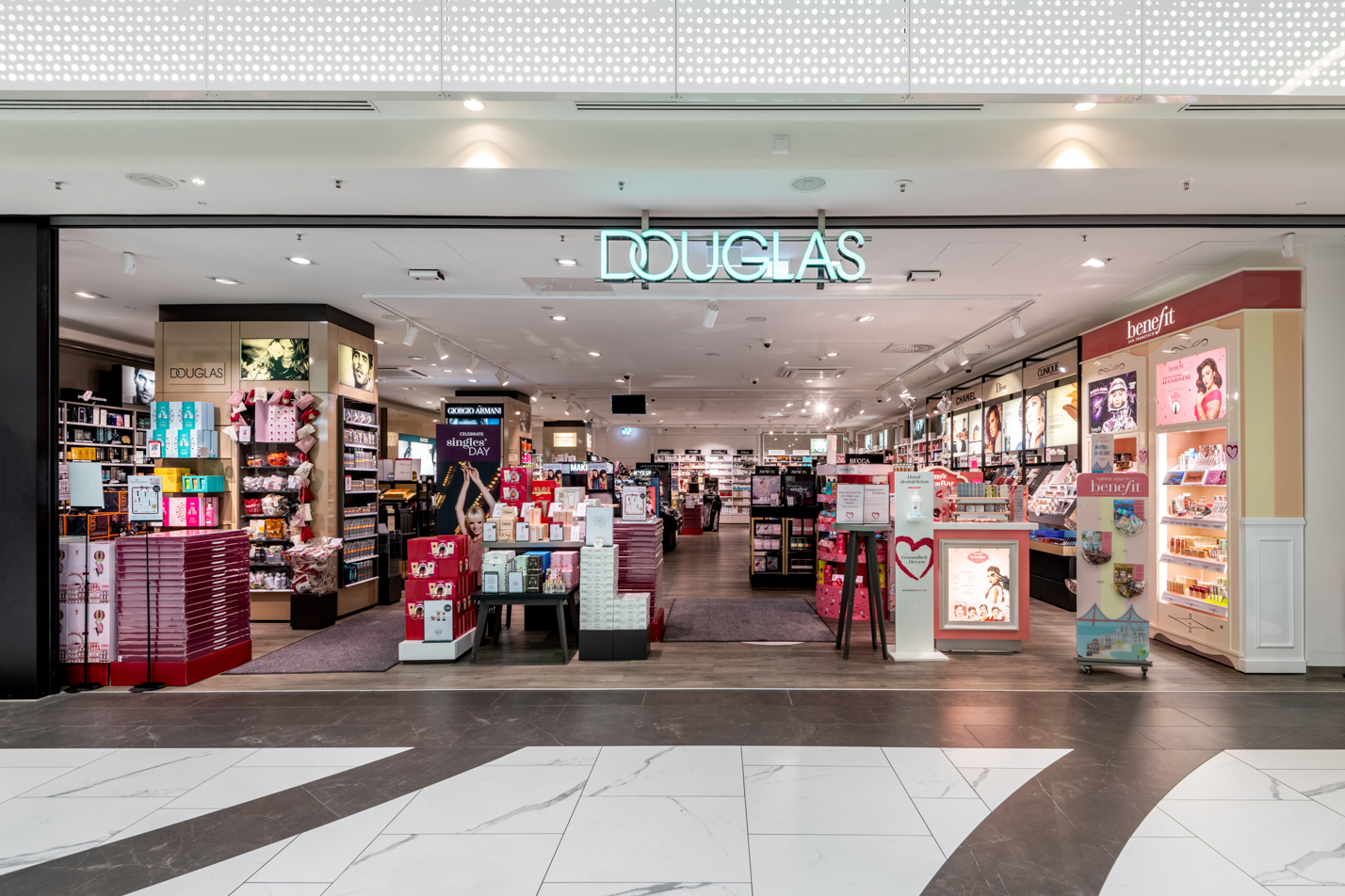 Douglas Berlin Gropius Passagen in Berlin - Branchenbuch Deutschland