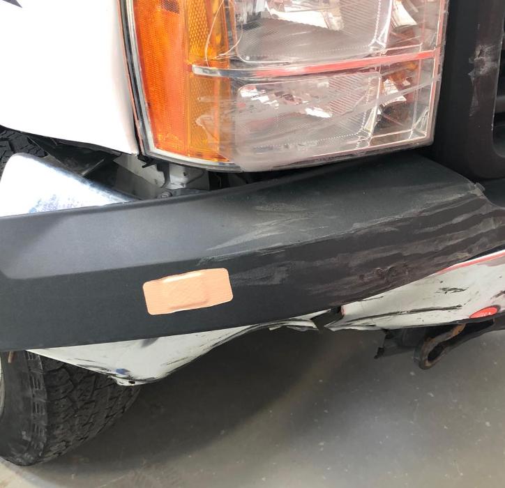 Lennox Auto Body Repair Image