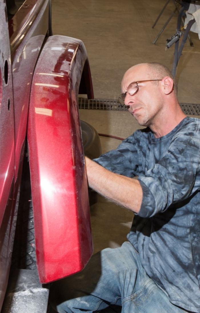 Lennox Auto Body Repair Image