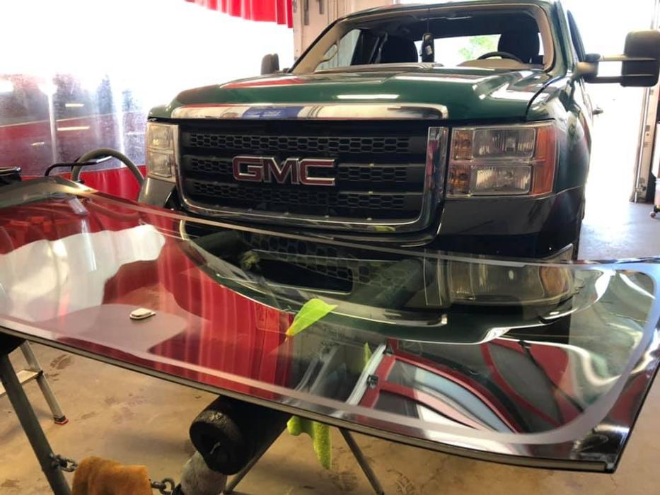 Lennox Auto Body Repair Image