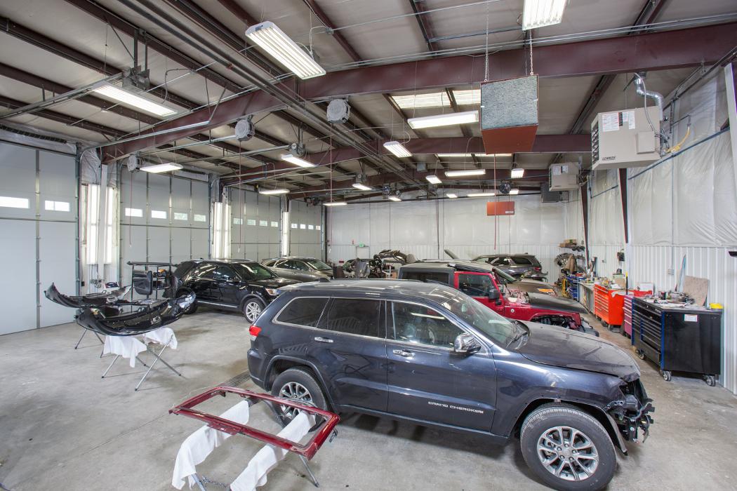 Lennox Auto Body Repair Image