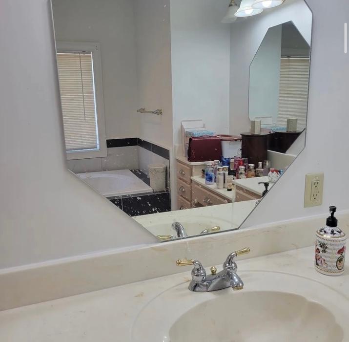 Only One Touch LLC - Manchester, GA