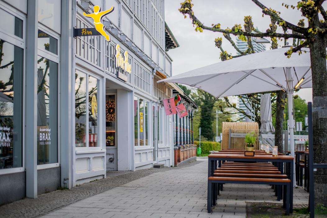 PETER PANE Burgergrill & Bar, Vorderreihe in Lübeck