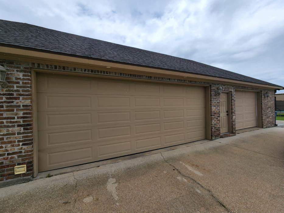 I & M Garage Door Specialists - Rayne, LA