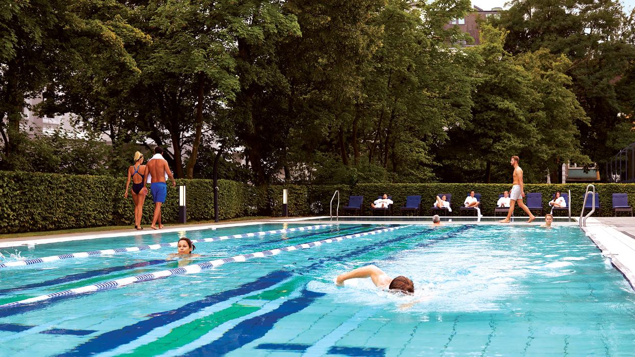 Aspria Hamburg Uhlenhorst, Hofweg in Hamburg