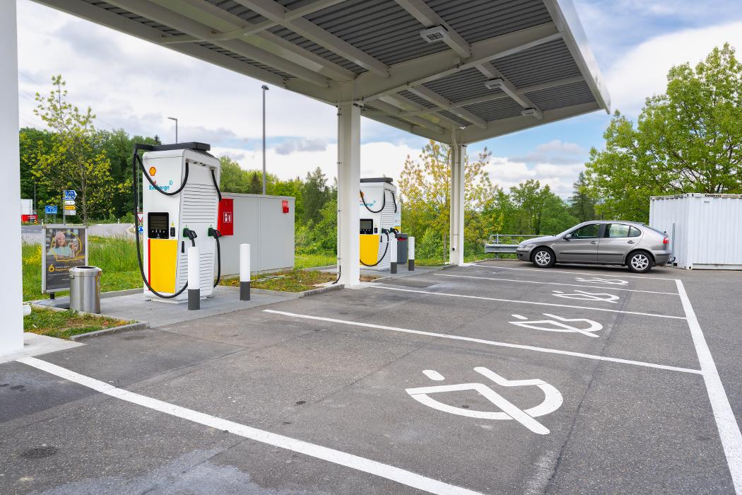 Shell Recharge Charging Station, Wohlerstrasse in Bremgarten
