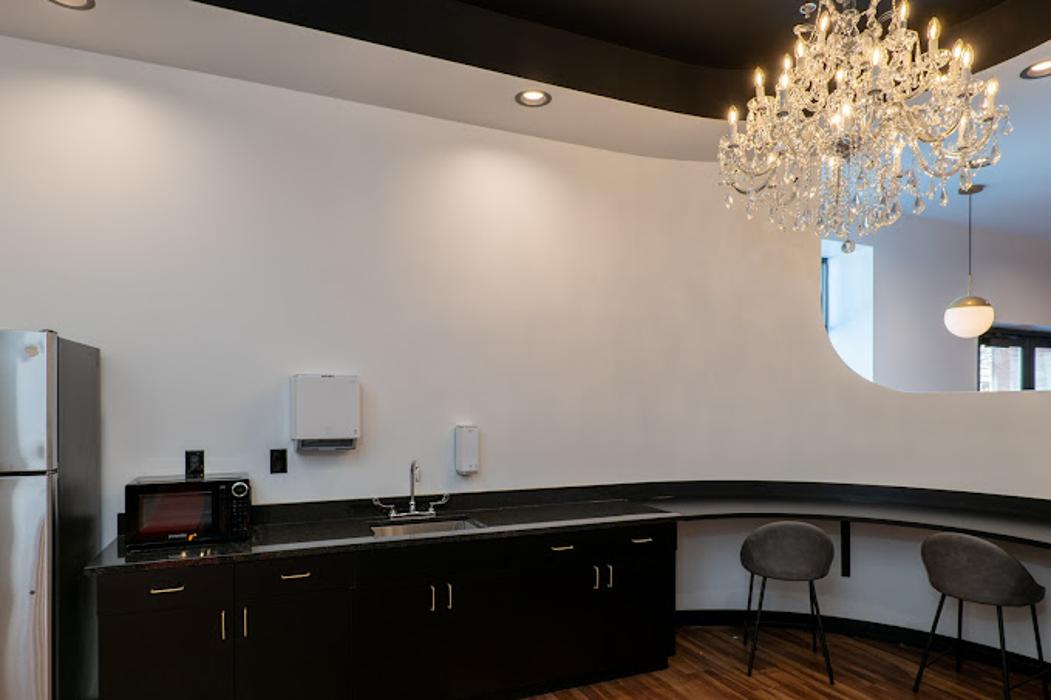 Cosmo Salon Studios - Dearborn, MI