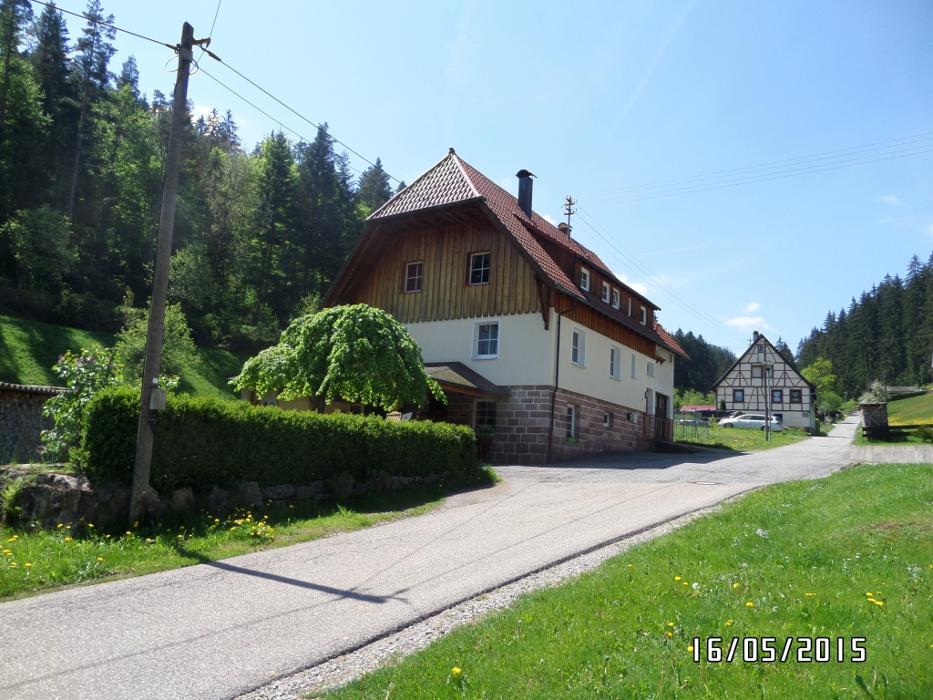 Schwarzwaldhaus Zwink, Süßbächle in Enzklösterle