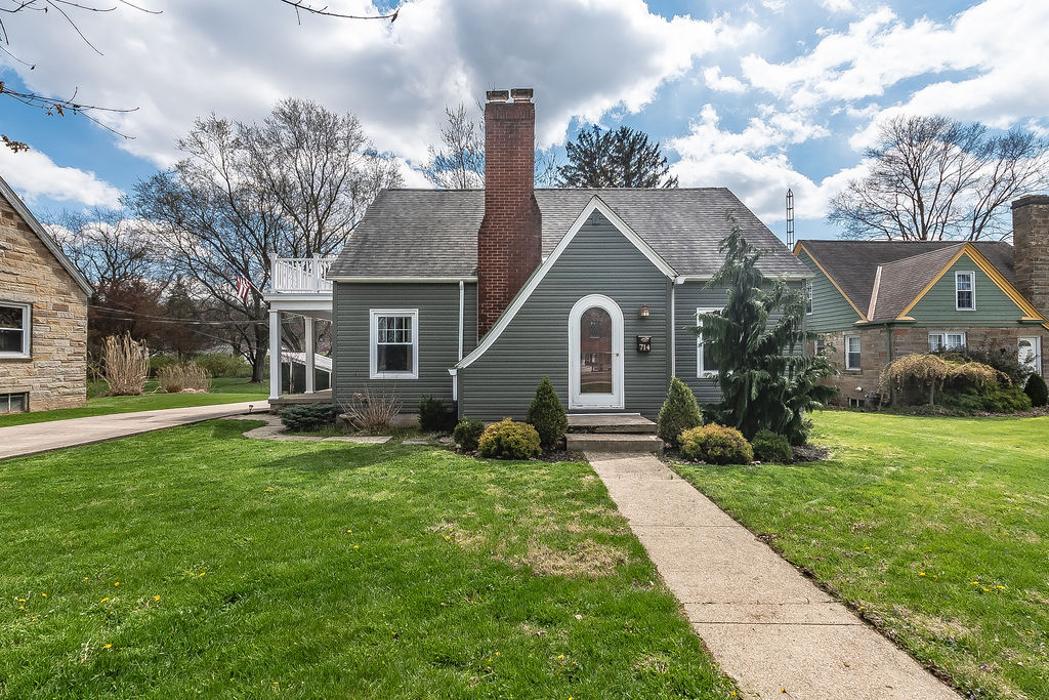 Sibley Poland of Red 1 Realty Mount Vernon - Mount Vernon, OH