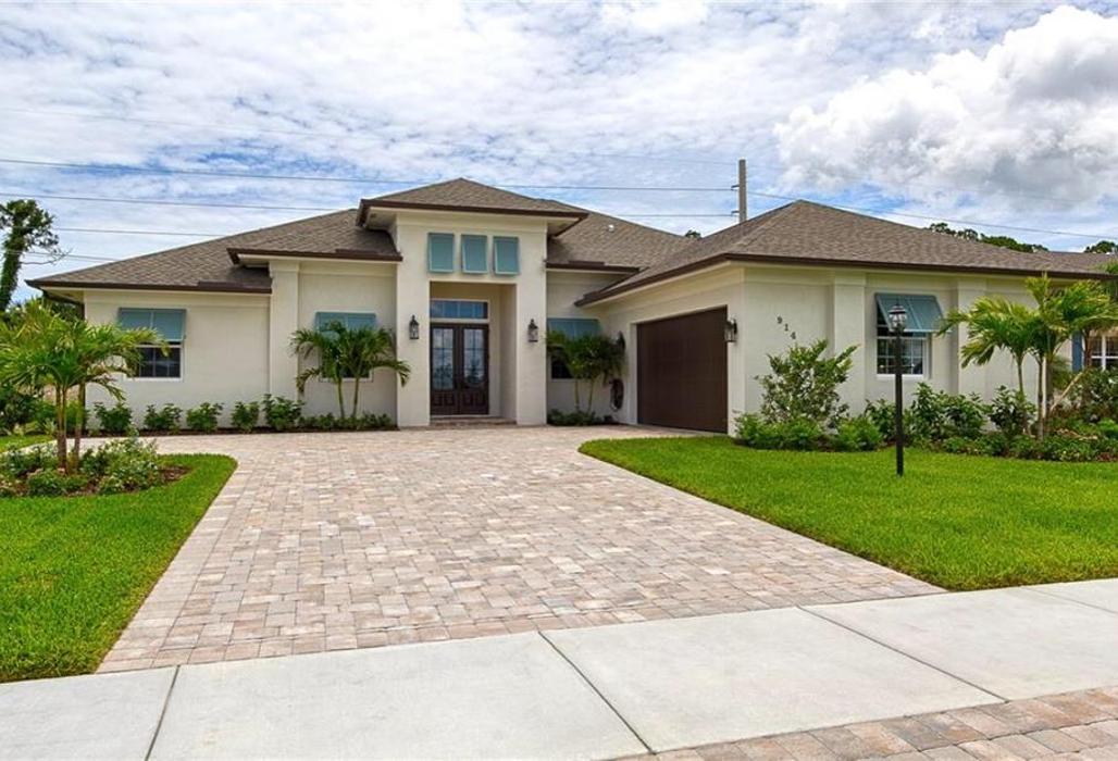 Alex MacWilliam Real Estate - Vero Beach, FL