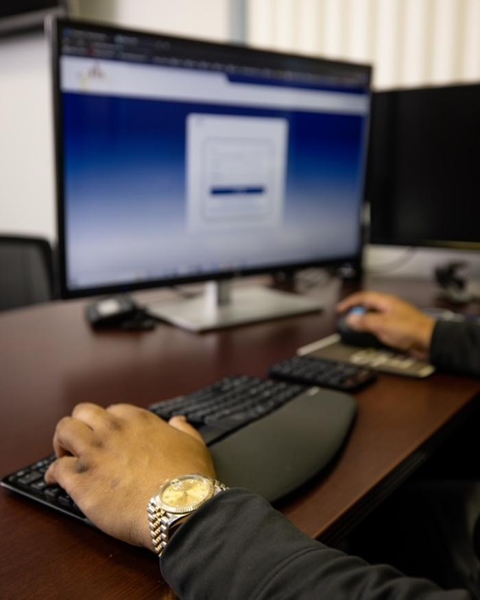 VM TAX & FINANCIAL SERVICES LLC Image