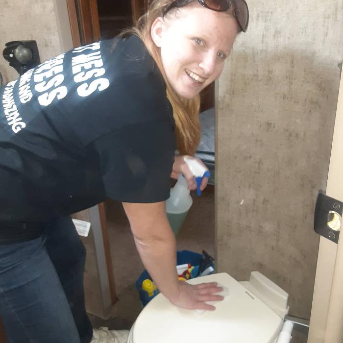 Hot Mess Express Cleaning - Fort Mohave, AZ