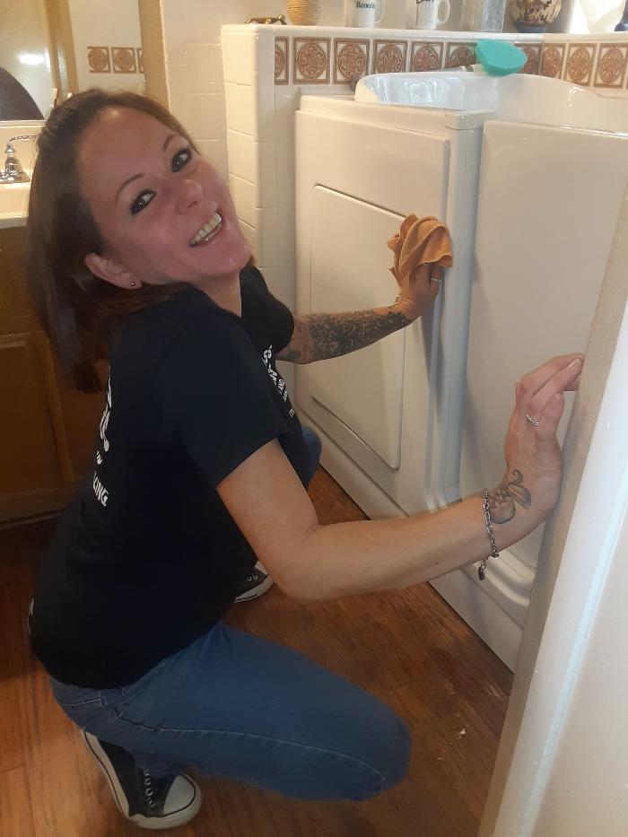 Hot Mess Express Cleaning - Fort Mohave, AZ