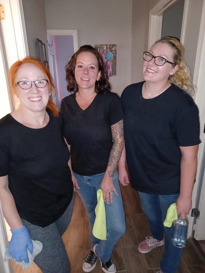 Hot Mess Express Cleaning - Fort Mohave, AZ