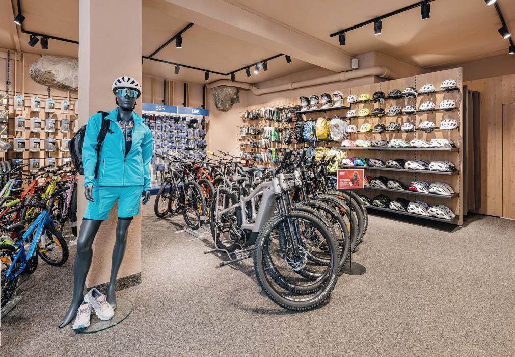 INTERSPORT Bachler Schladming, Hauptplatz in Schladming