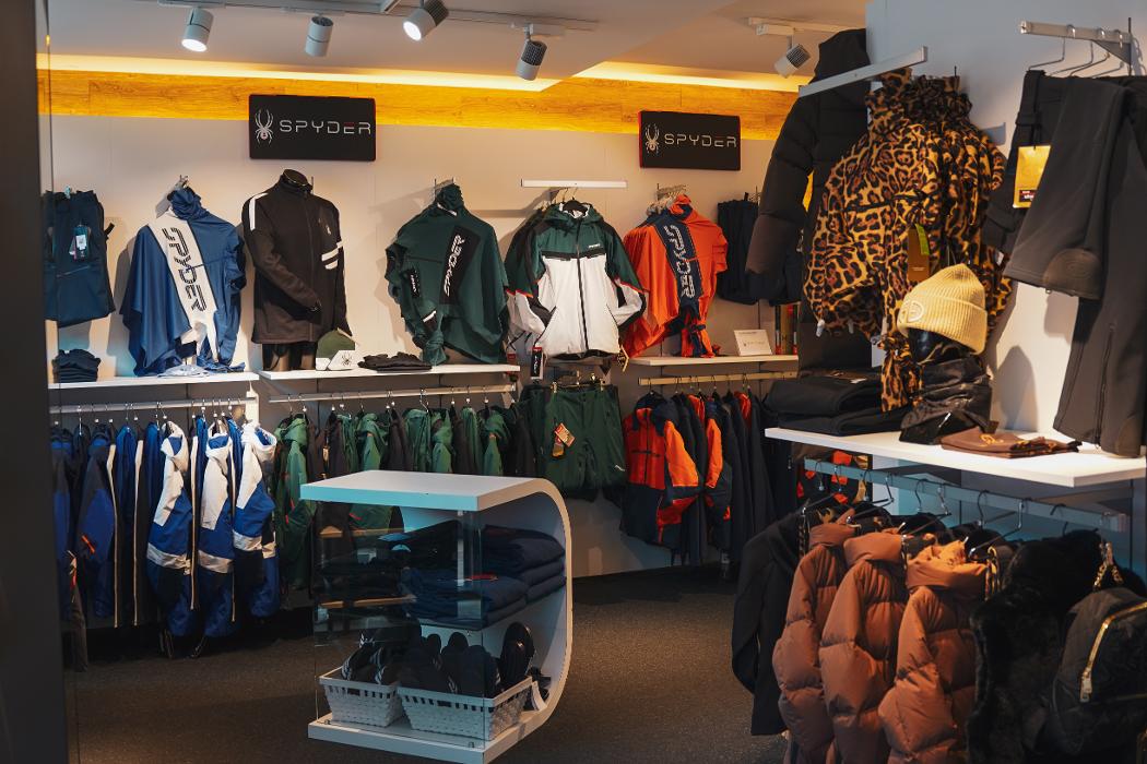 INTERSPORT Glanzer Hotel Bergland, Dorfstraße in Sölden