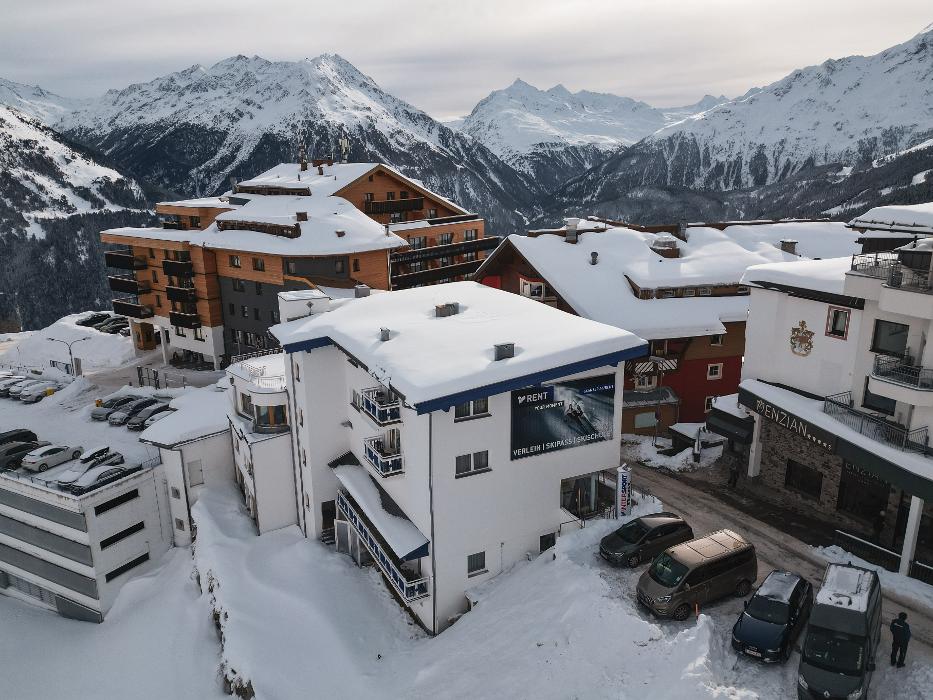 INTERSPORT Glanzer Hochsölden, Hochsöldenstraße in Sölden