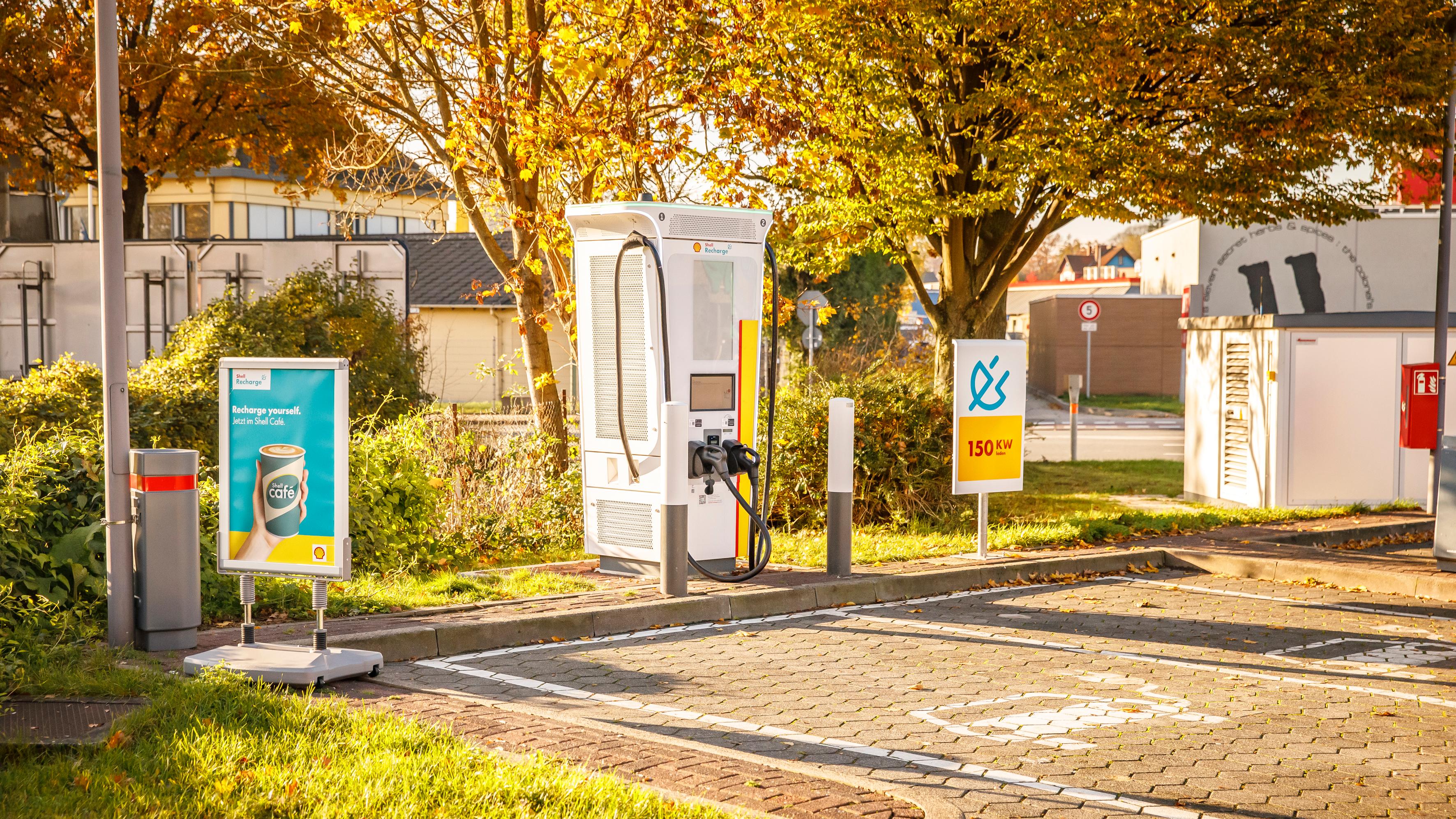 Shell Recharge Charging Station, Eckendorfer Straße in Bielefeld