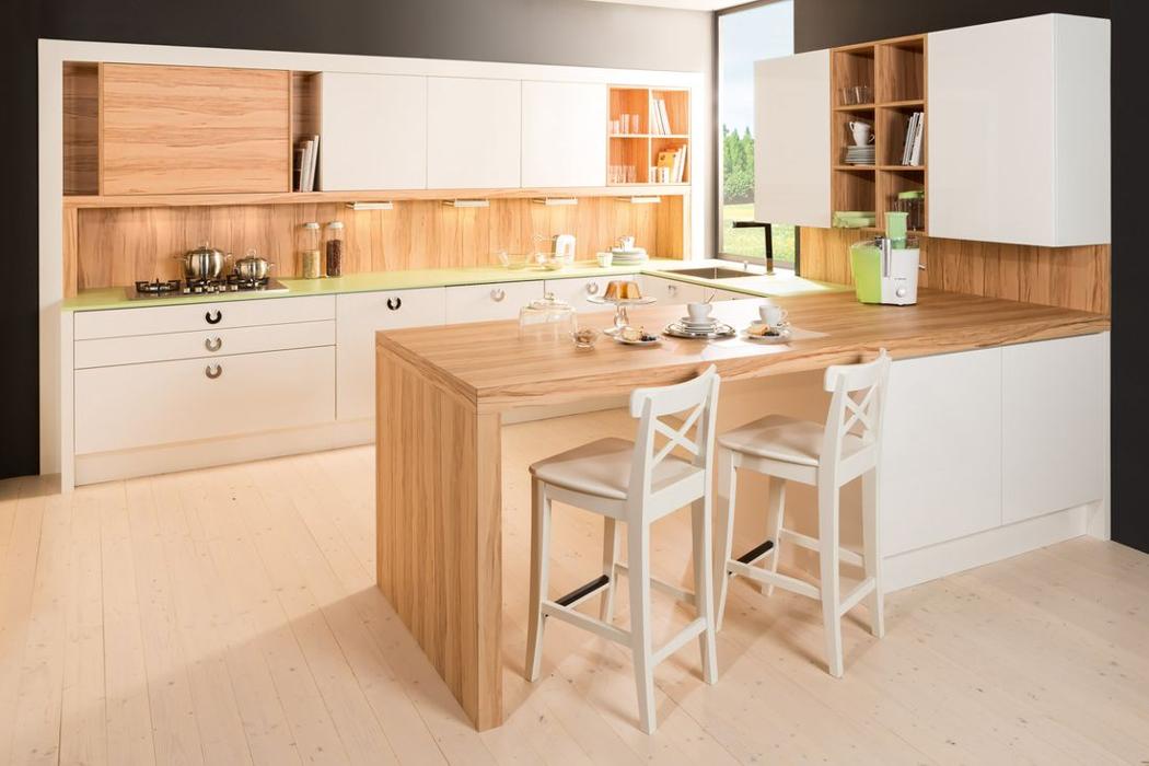 DAN Küchen Kolsass, Bundesstraße in Kolsass