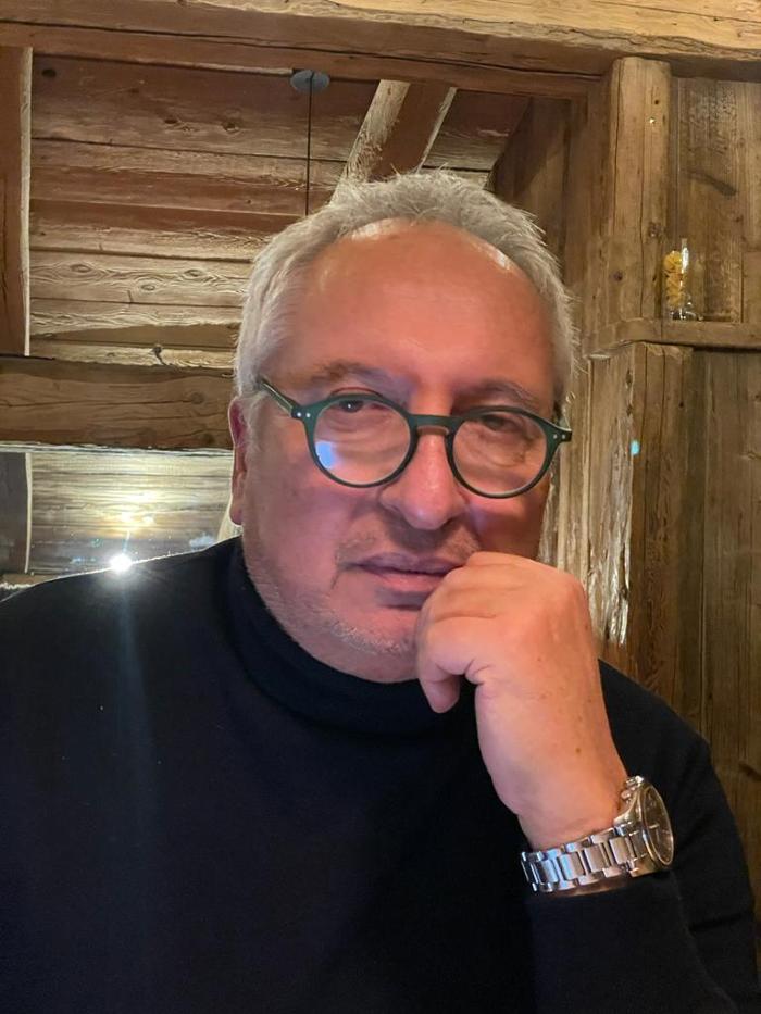 Me Razi Abderrahim, Place du Bourg-de-Four in Genève