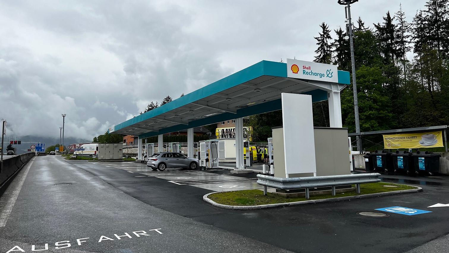 Shell Recharge Charging Station, Grenzwaldweg in Walserberg