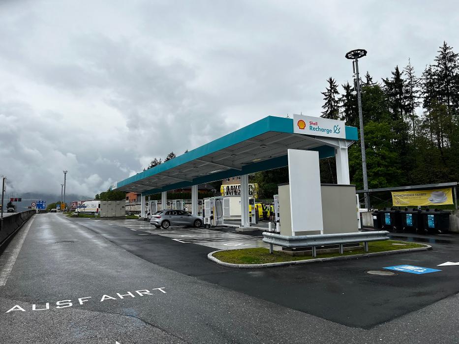 Shell Recharge Charging Station, Grenzwaldweg in Walserberg