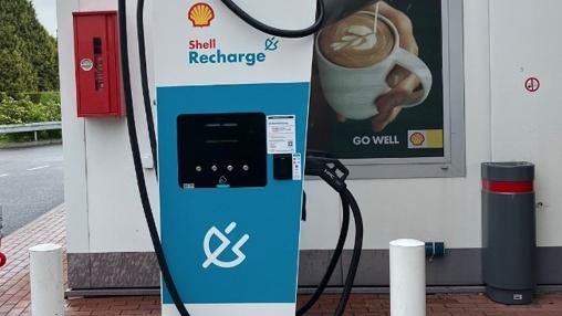 Shell Recharge Charging Station, Kamen Karree in Kamen