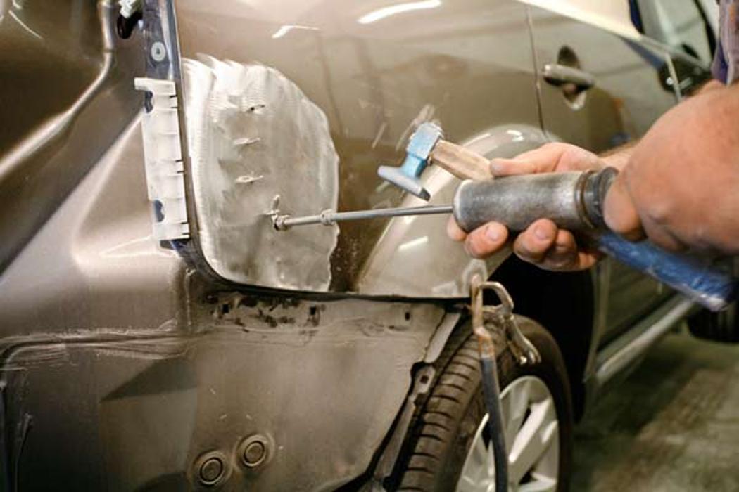 Carrosserie H. Tunez Spritzwerk, Könizstrasse in Köniz