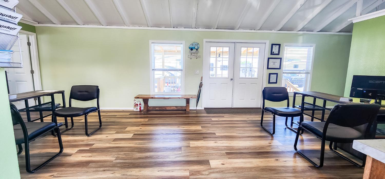 Nice Campers - Russellville, AR