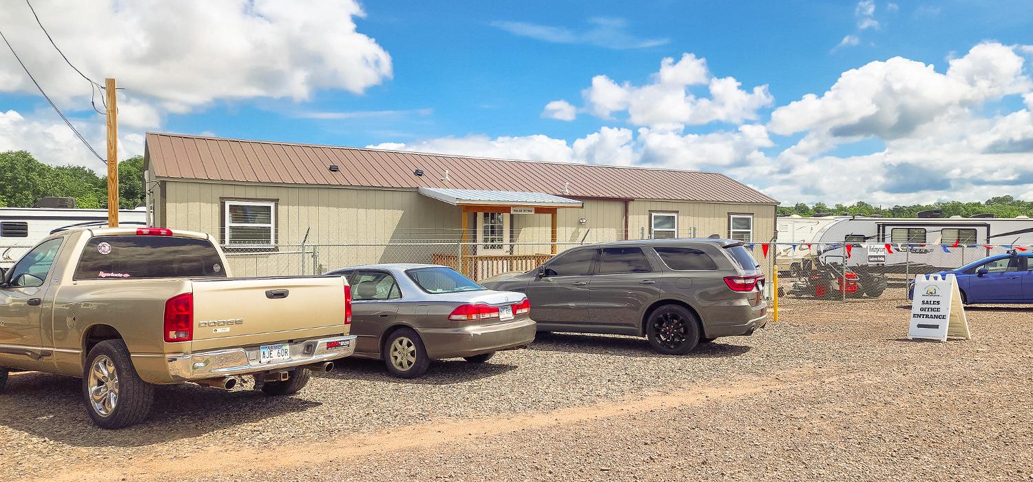 Nice Campers - Russellville, AR