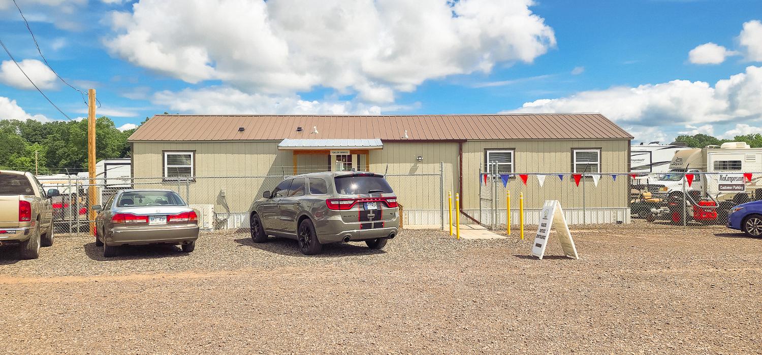 Nice Campers - Russellville, AR