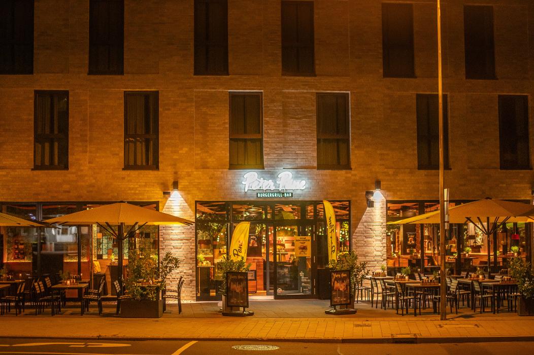 PETER PANE Burgergrill & Bar, Schloßplatz in Dessau-Roßlau