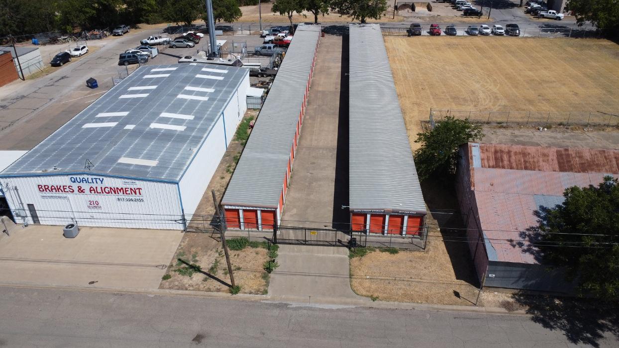 Smith Street Storage - Cleburne, TX